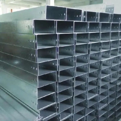 Anti Alkali-metal Trunking van Kabeltray totally enclosed galvanised cable