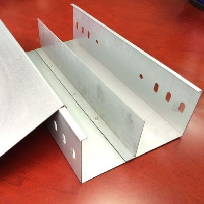 Het Aluminiumkabel Tray Metal Wire Trunking Perforated van de corrosieweerstand